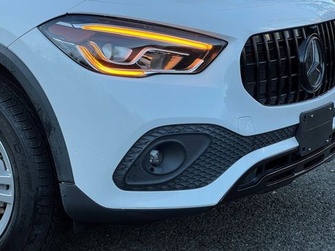 Used 2021 Mercedes-Benz GLA 250 4MATIC w/ Premium Package image 9