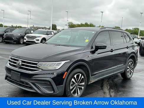 Used 2022 Volkswagen Tiguan S FWD image 7