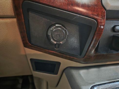 Used 2013 Ford F250 King Ranch w/ FX4 Off Road Pkg image 50