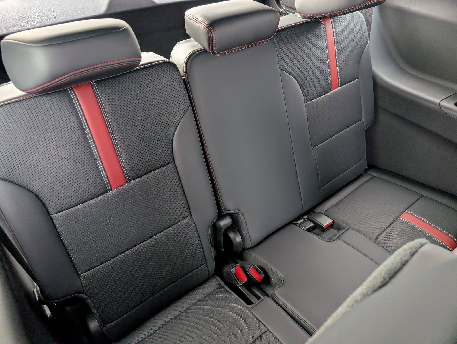 New 2027 Chevrolet Traverse RS w/ LPO, Floor Liner Package FWD image 38