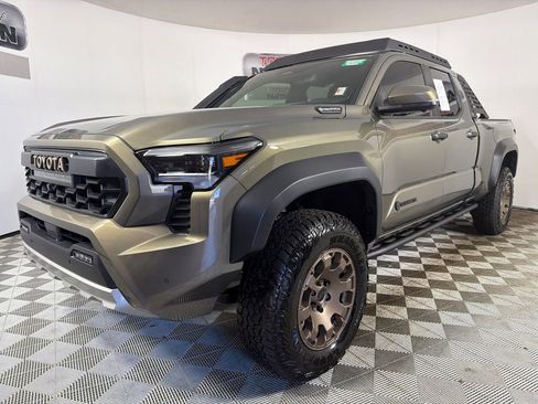 Used 2026 Toyota Tacoma 4x4 Double Cab Hybrid image 7