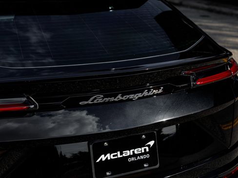 Used 2020 Lamborghini Urus image 15