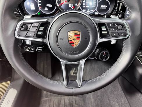 Used 2018 Porsche Panamera 4S image 24