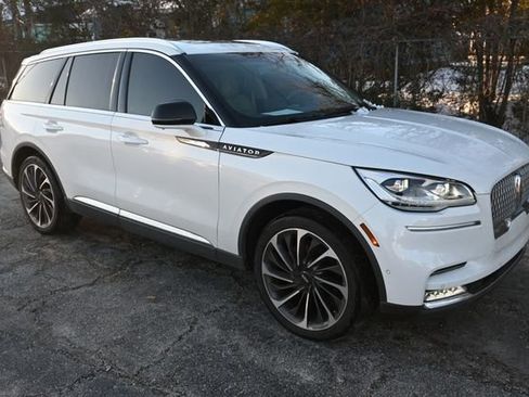 Used 2020 Lincoln Aviator Reserve w/ Equipment Group 202A image 5