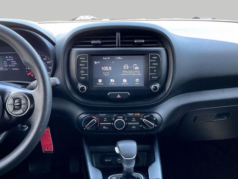 Used 2020 Kia Soul S FWD image 6