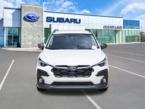 Used 2024 Subaru Crosstrek 2.0i Premium AWD/4WD image 2