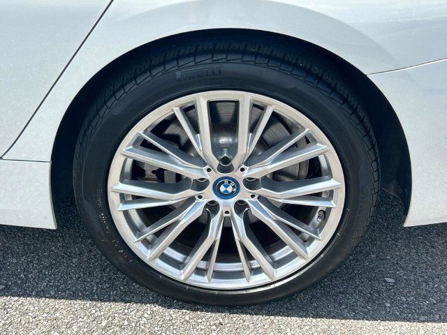Used 2023 BMW 330e xDrive AWD/4WD image 11