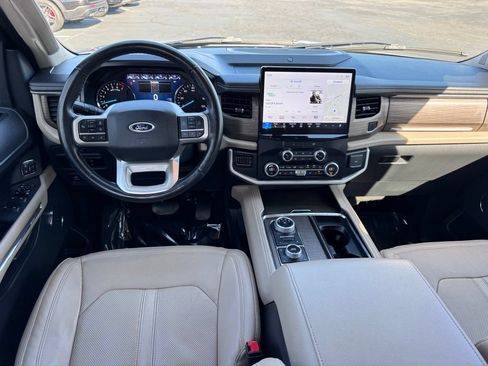 Used 2023 Ford Expedition Limited AWD/4WD image 6