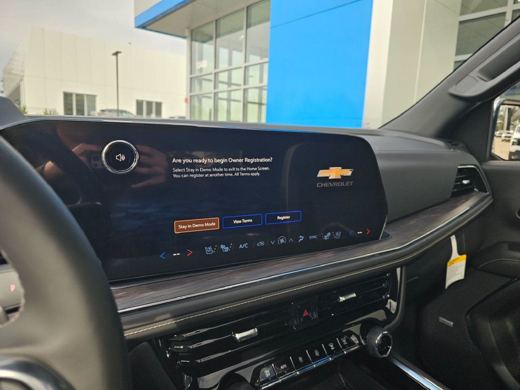 New 2026 Chevrolet Suburban Premier AWD/4WD image 26