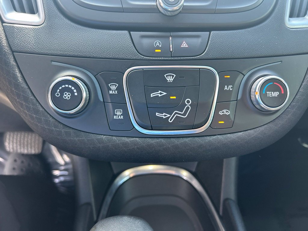 Used 2021 Chevrolet Malibu RS FWD image 36