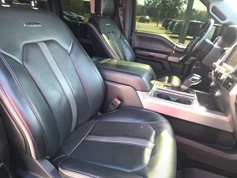 Used 2018 Ford F150 Platinum w/ Equipment Group 701A Luxury image 13