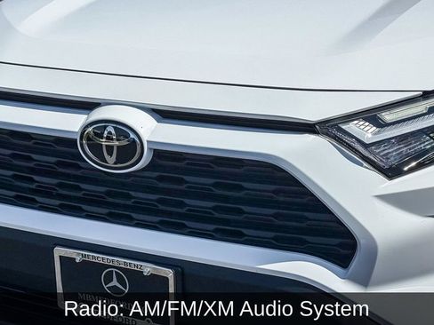 Used 2025 Toyota RAV4 XLE AWD/4WD image 3
