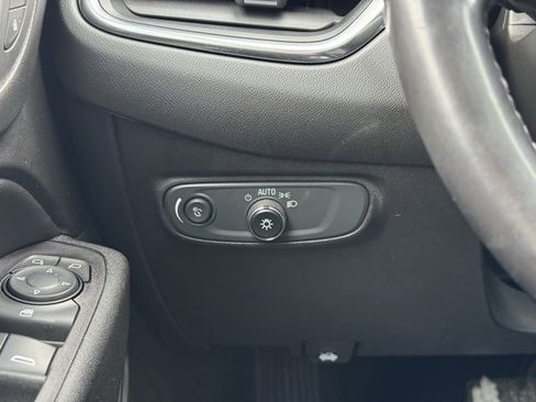 Used 2019 Chevrolet Equinox LT image 32