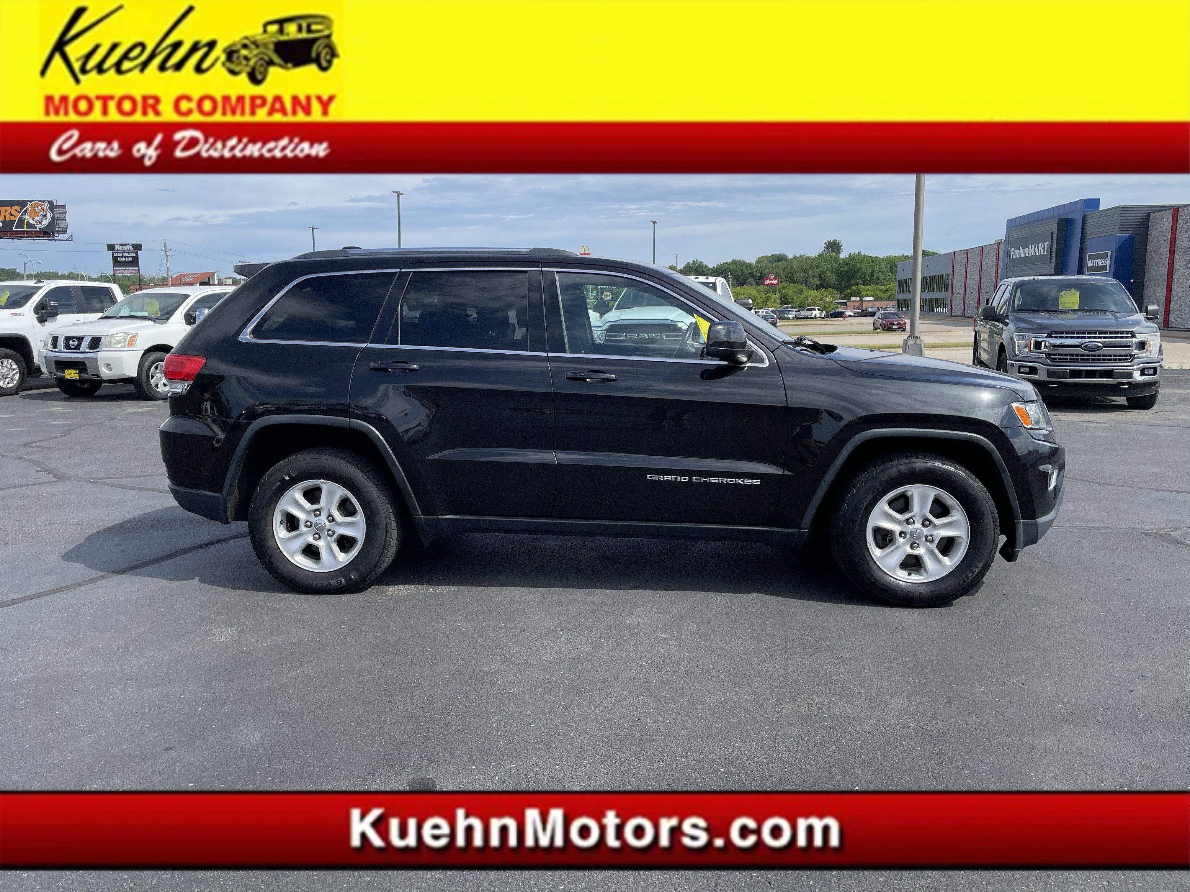 Used 2015 Jeep Grand Cherokee Laredo w/ Quick Order Package 23E AWD/4WD image 1