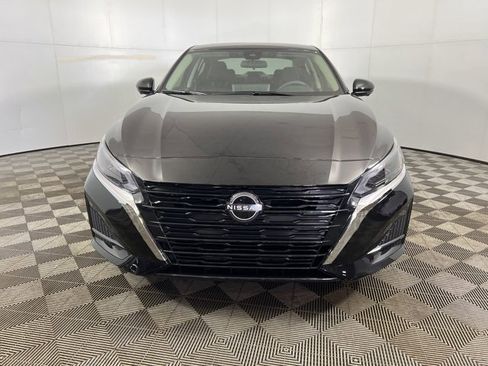 New 2025 Nissan Altima 2.5 SL image 2