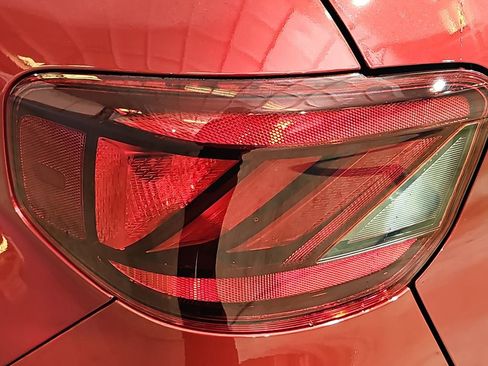 New 2026 Hyundai Venue SE FWD image 32