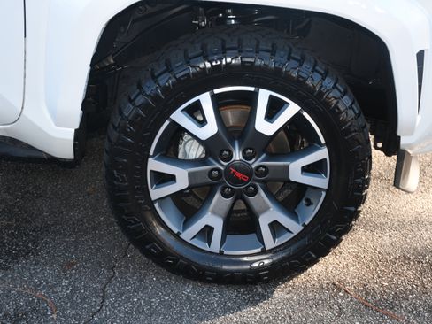 Certified 2025 Toyota 4Runner TRD Sport Premium image 22