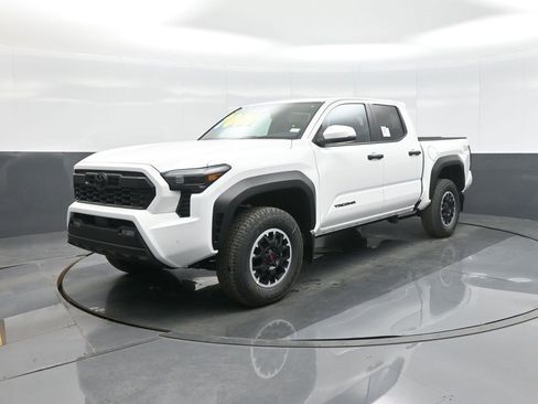 New 2026 Toyota Tacoma TRD Off-Road image 3