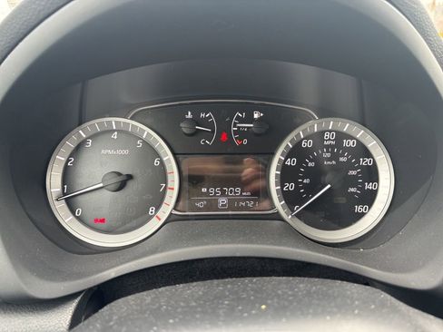 Used 2014 Nissan Sentra SR w/ SR Driver Package image 13