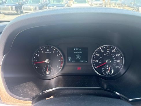 Used 2022 Kia Telluride EX FWD image 7
