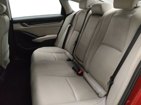 Used 2019 Honda Accord EX image 18