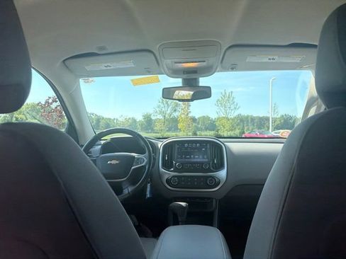 Used 2017 Chevrolet Colorado LT w/ LT Convenience Package RWD image 16