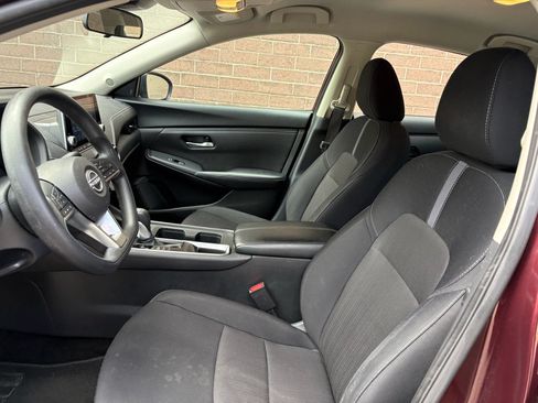 Used 2024 Nissan Sentra SV FWD image 11