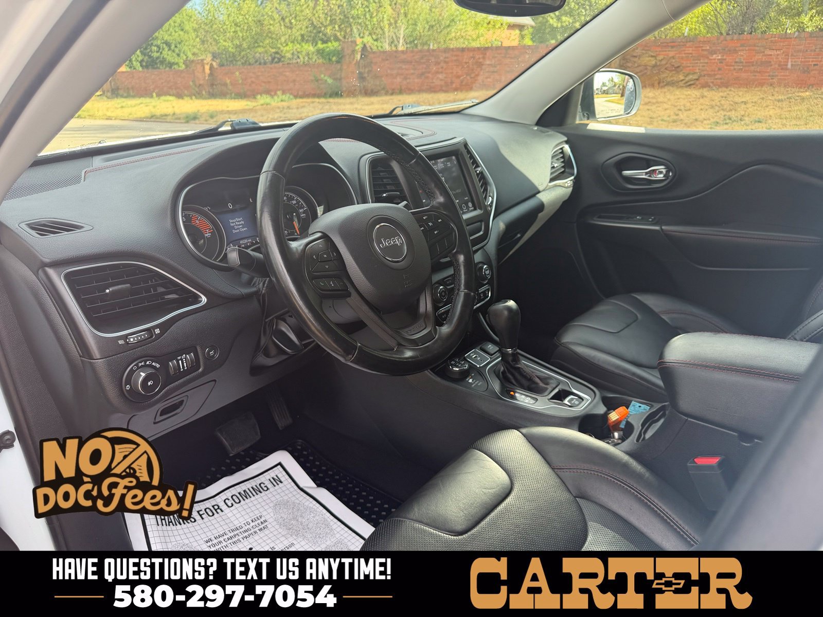 Used 2020 Jeep Cherokee Trailhawk AWD/4WD image 17