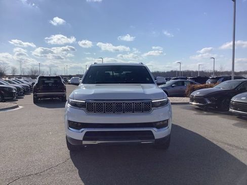 Used 2022 Jeep Grand Wagoneer Series I image 2