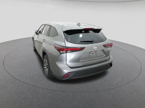 New 2026 Toyota Highlander XLE AWD/4WD image 6