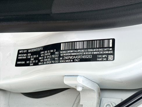 Certified 2024 Maserati Grecale GT image 43