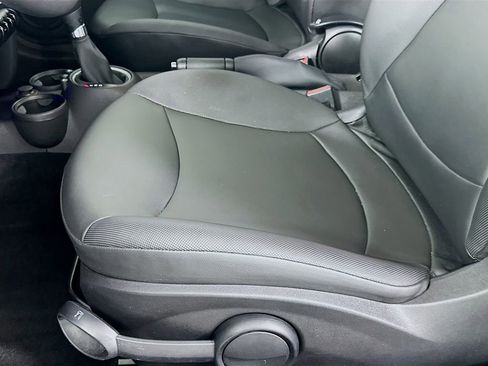 Used 2013 MINI Cooper Hardtop image 18