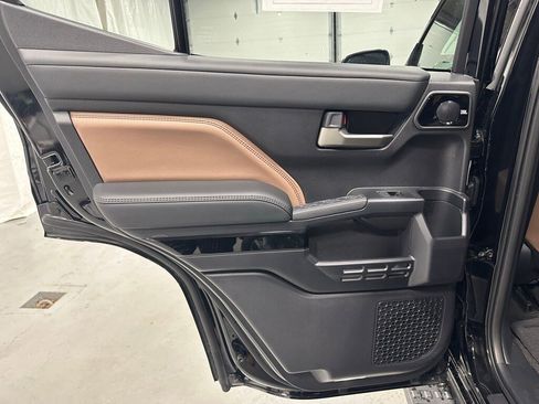 Used 2025 Toyota 4Runner Limited image 42