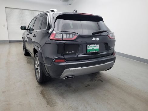 Used 2019 Jeep Cherokee Overland w/ Technology Group AWD/4WD image 6