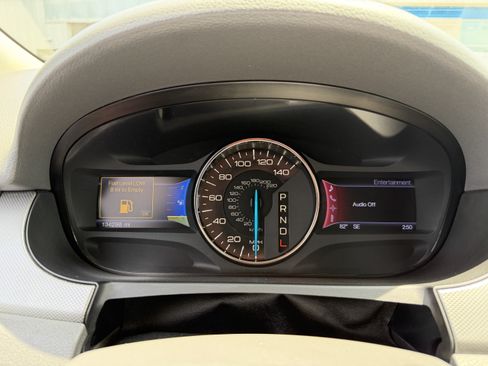 Used 2013 Ford Edge SEL FWD image 18
