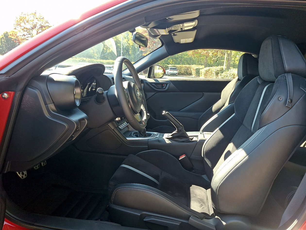 Used 2024 Toyota GR86 Premium RWD image 13