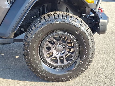 Certified 2021 Jeep Wrangler Unlimited Rubicon w/ Xtreme Recon 35" Tire Package AWD/4WD image 8