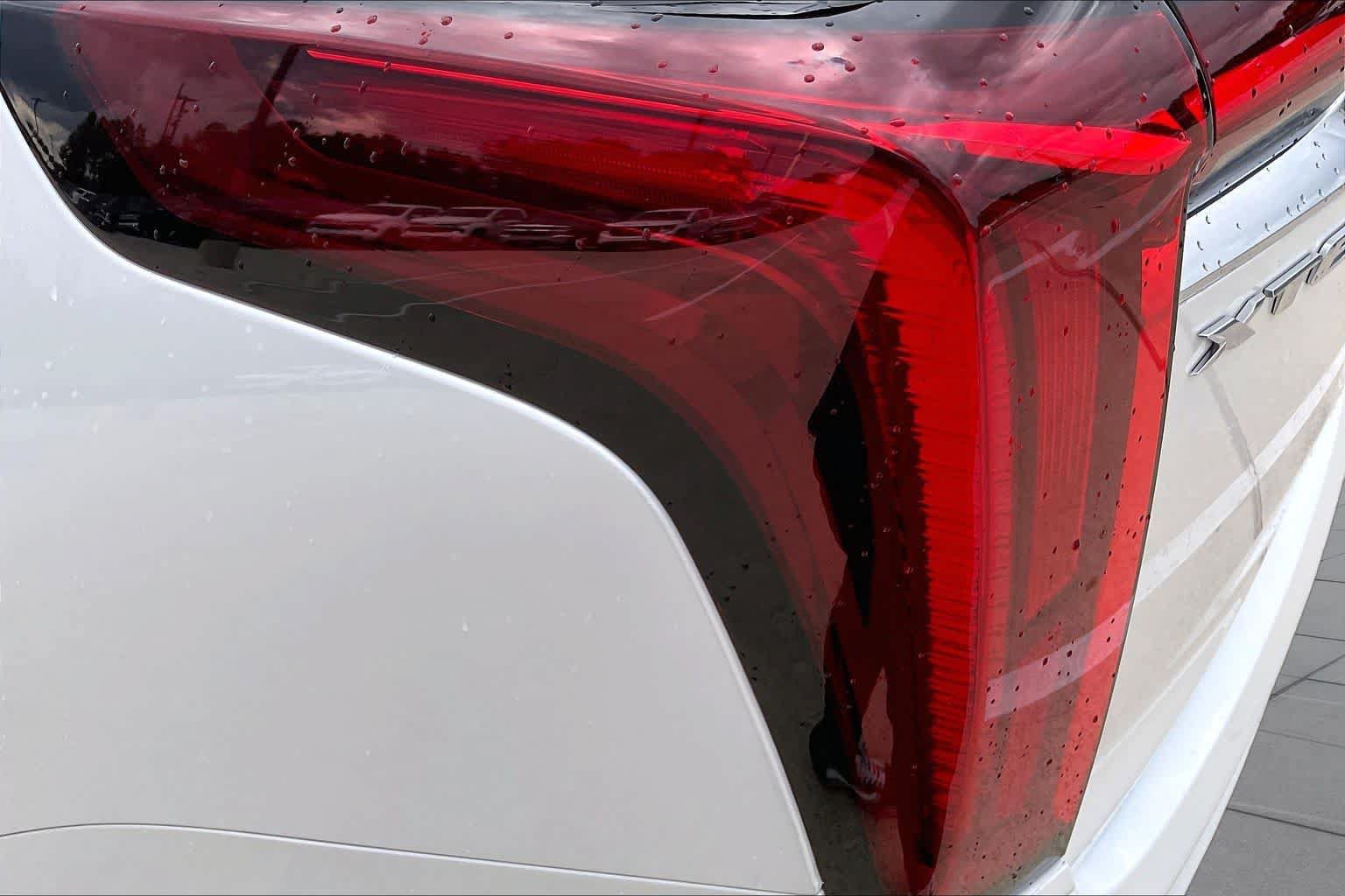 Used 2025 Cadillac XT6 Premium Luxury FWD image 28