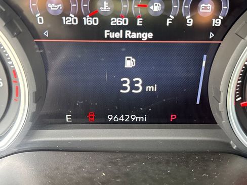 Used 2019 Chevrolet Silverado 1500 High Country w/ Technology Package AWD/4WD image 26
