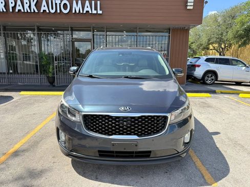Used 2016 Kia Sedona SX FWD image 2