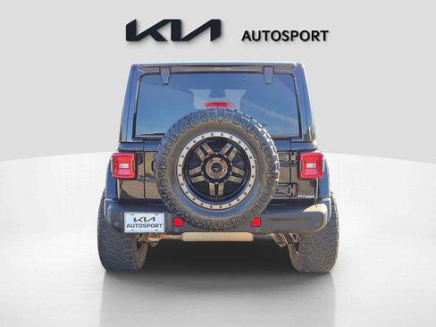 Used 2022 Jeep Wrangler Unlimited Rubicon image 9