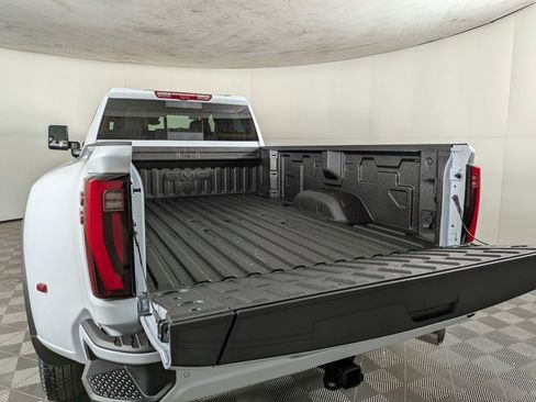 New 2026 GMC Sierra 3500 Denali Ultimate image 9