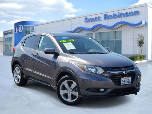 Used 2016 Honda HR-V LX image 1