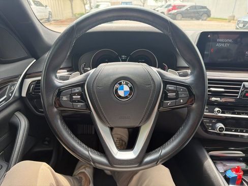 Used 2019 BMW 530i image 17