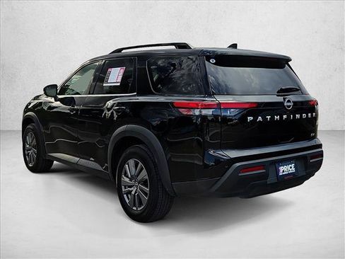 Used 2024 Nissan Pathfinder SV FWD image 8