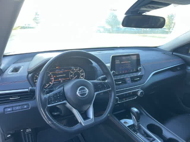 Used 2022 Nissan Altima 2.5 SR FWD image 15
