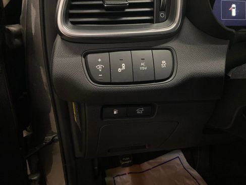 Used 2016 Kia Sorento SX image 27