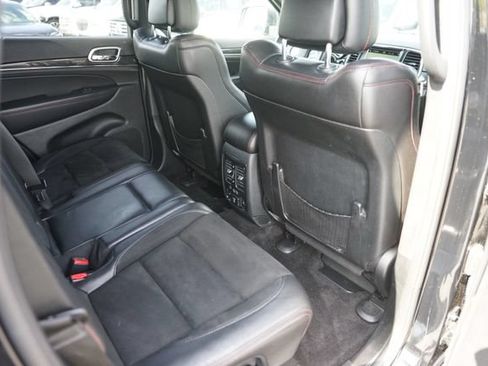 Used 2018 Jeep Grand Cherokee Trailhawk AWD/4WD image 14