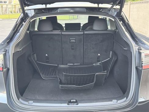 Used 2024 Tesla Model Y image 32
