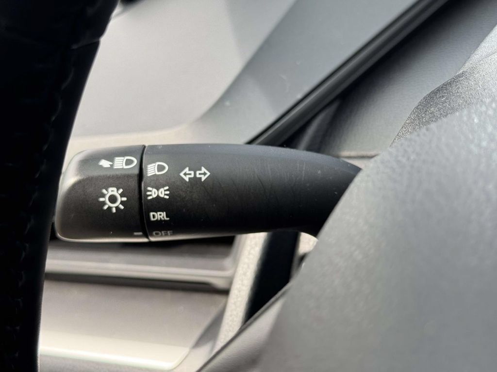 Used 2024 Toyota Prius LE FWD image 24
